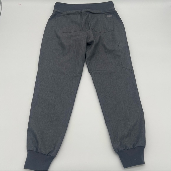 COPY - FIGS Zamora Jogger Scrub Pants – Technical Collection XS/P – Graphite - Picture 6 of 9